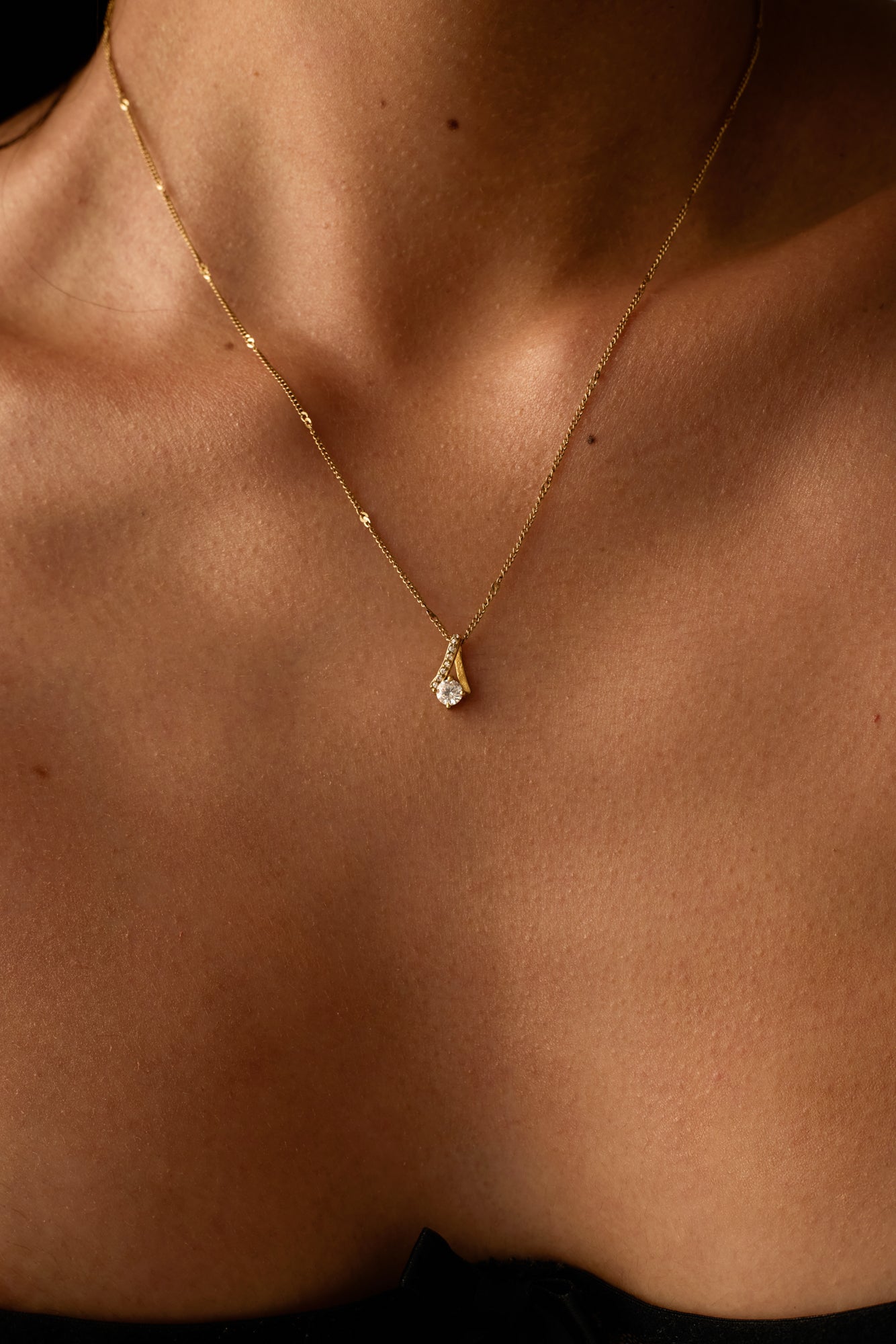 GARDENIA NECKLACE